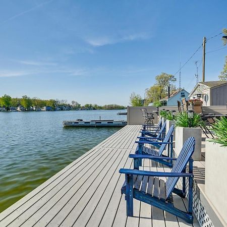 Michigan Island Lake House Sunrise And Sunset Views Villa Fenton Exterior photo